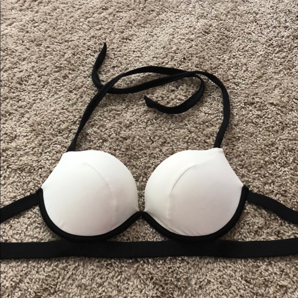 Victoria’s Secret bikini top